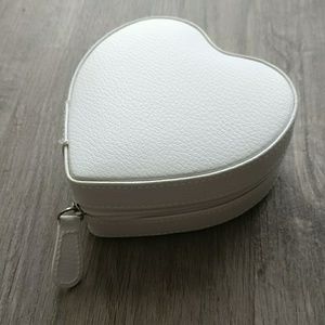 Leather Heart Travel Jewelry Case with Mirror